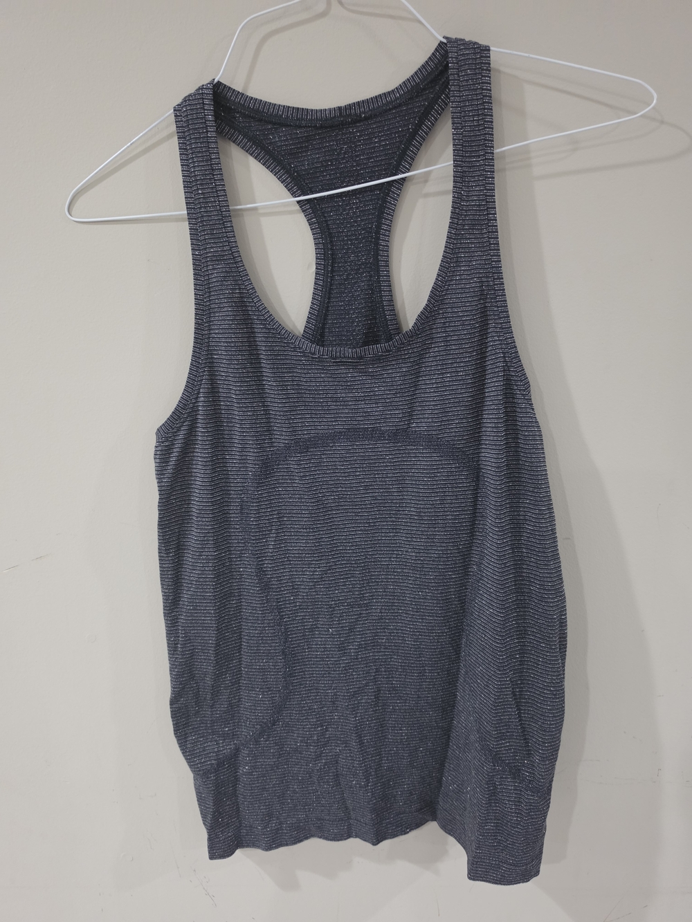 Lululemon Black Metallic Silver Sparkle Racerback Tank Size 8